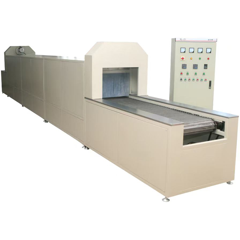 Ligne de production de fours de polymérisation de type traversant